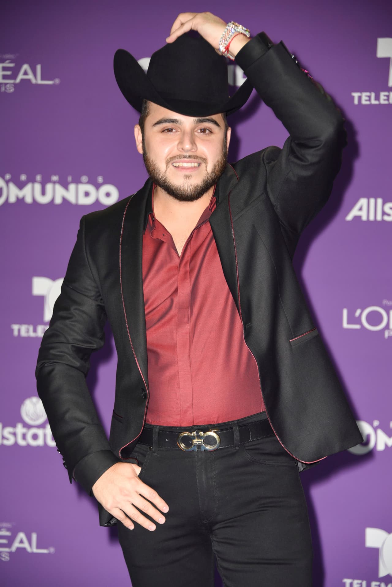 Su video con más reproducciones en YouTube es la canción de "Dámaso" que cuenta con más de 269 millones de clicks.