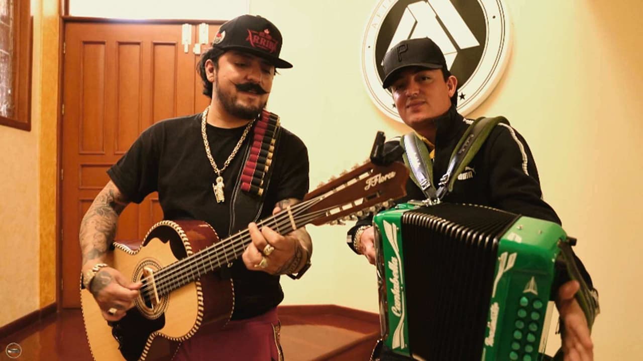 Los Dos Carnales dan una probadita de cómo sonará su próximo disco de boleros