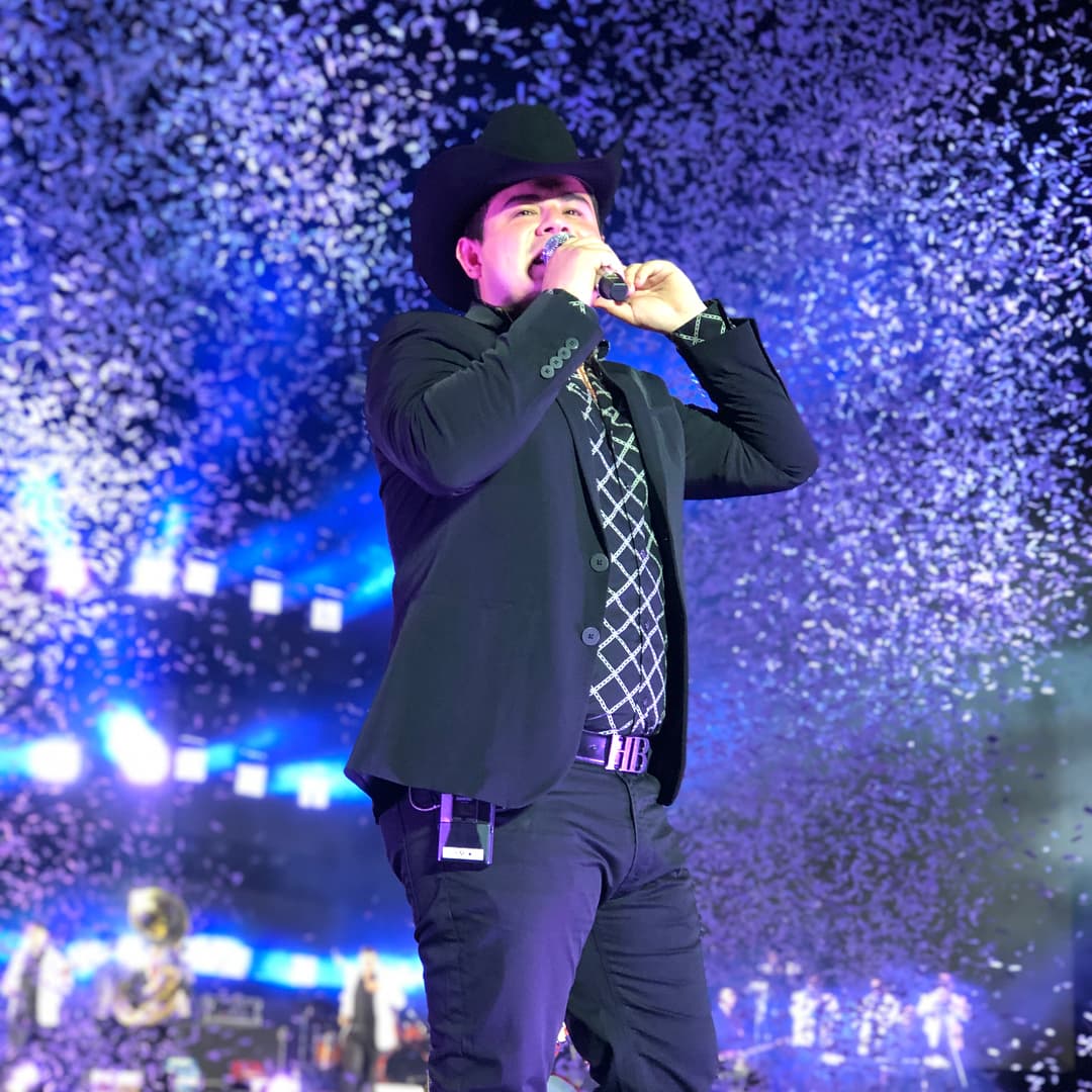 Alfredo Olivas fue el encargado de cerrar con broche de oro La Fiesta de La Ke Buena, realizada en el Foro Sol de la Ciudad de México, el pasado 4 de abril.