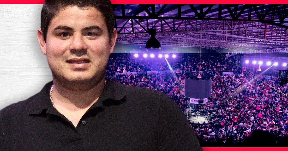 Alfredo Olivas se quedó sin palabras al escuchar al público cantar 'El Paciente'