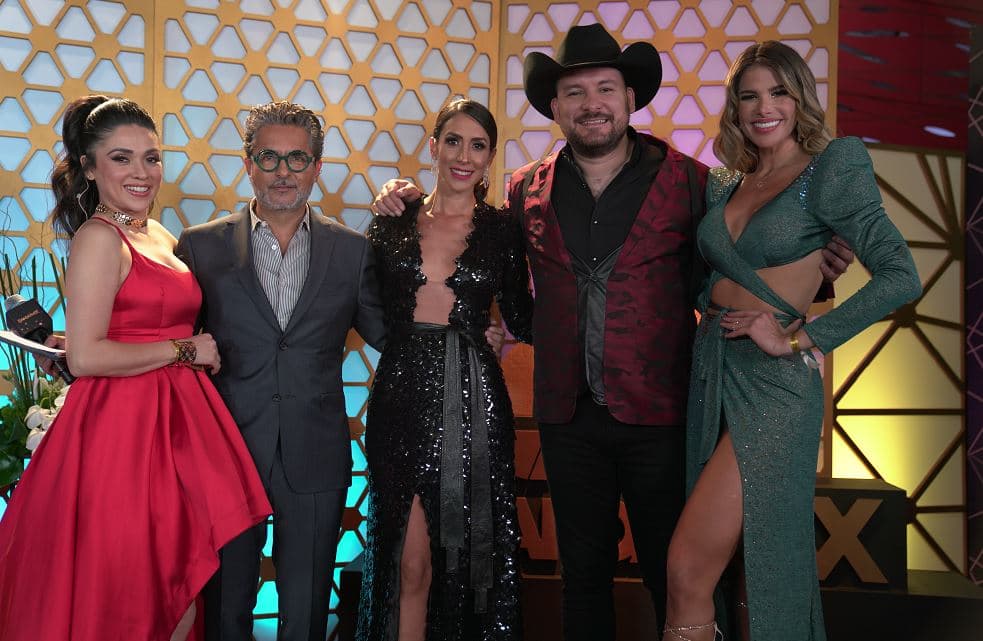 Los conductores Liz Briones, Raúl Araiza, Cynthia Urías, Chito Villegas y Marie Claire Harp.