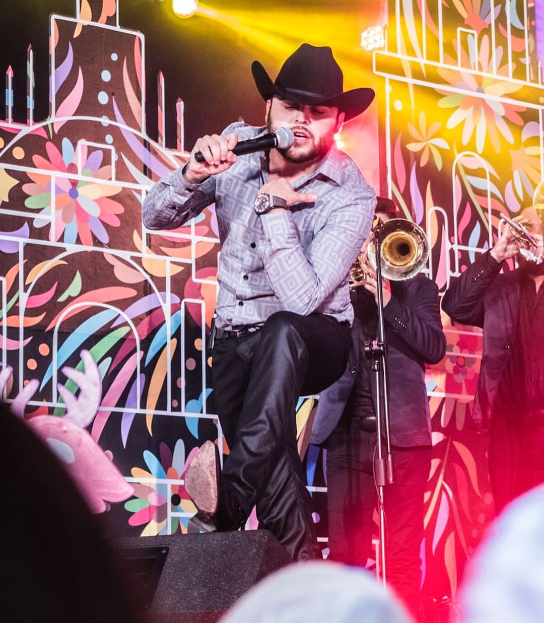 Gerardo Ortiz suma 3 millones de suscriptores