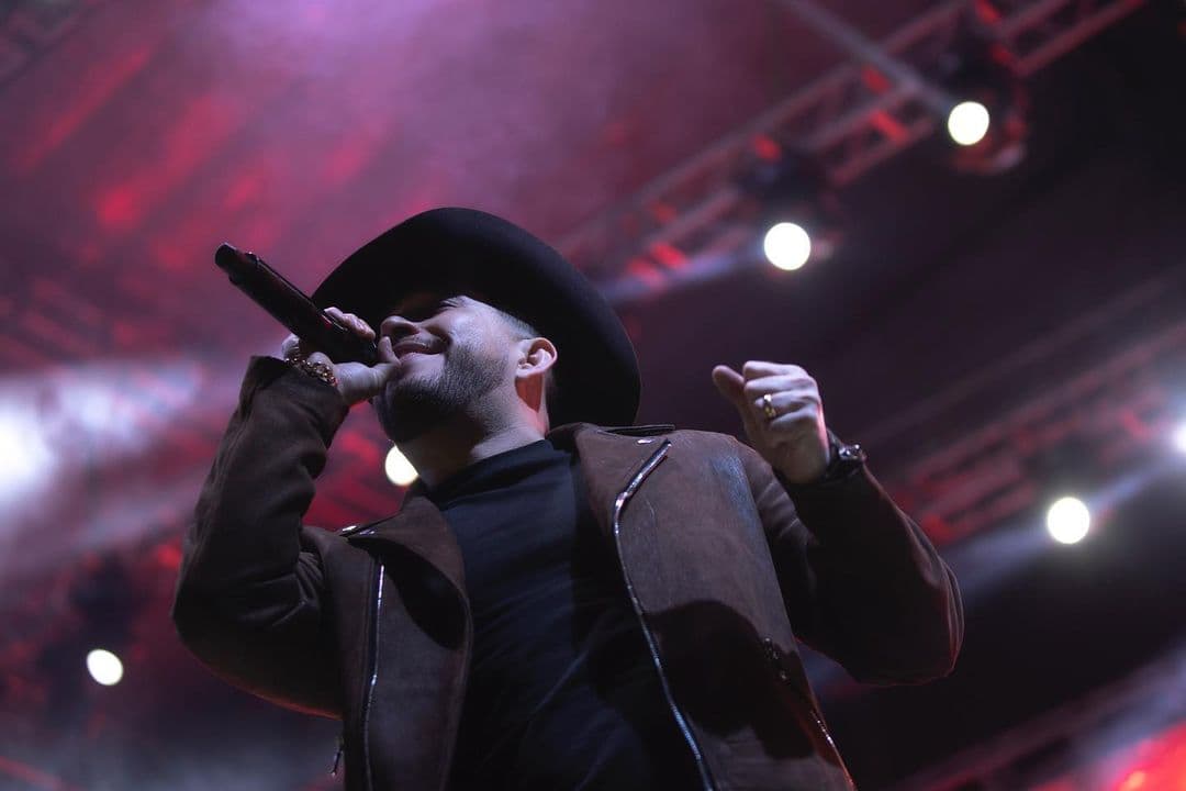 El Bebeto y Jorge Medina presumen encuentro en Mazatlán. ¿Se viene un dueto?