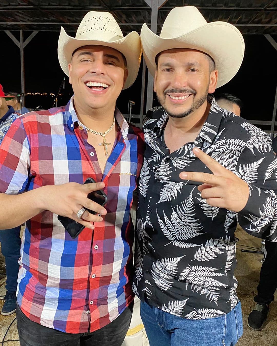 Eduin Caz, líder de Grupo Firme, y Luis Ángel Franco, "El Flaco".