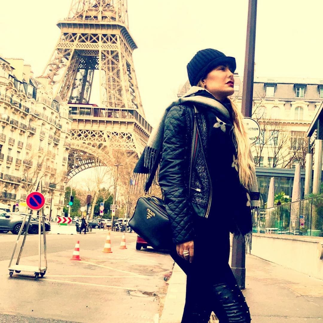 Con escenarios como la Torre Eiffel, en París, o Brujas, en Bélgica, Ninel Conde se agasajó con unos días de descanso por Europa.