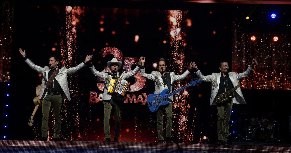 Los Tigres del Norte fueron los encargados de dar el cierre musical a la celebración de los 25 años de Bandamax.