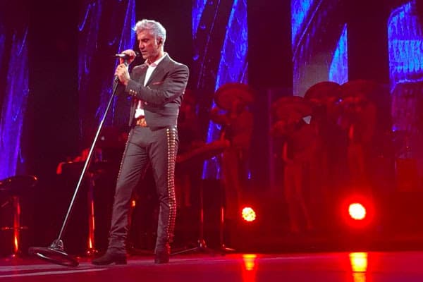 Con su nueva gira y el lanzamiento de su material inédito, Alejandro Fernández vive uno de sus mejores momentos profesionales como uno de los máximos exponentes de la música mexicana.