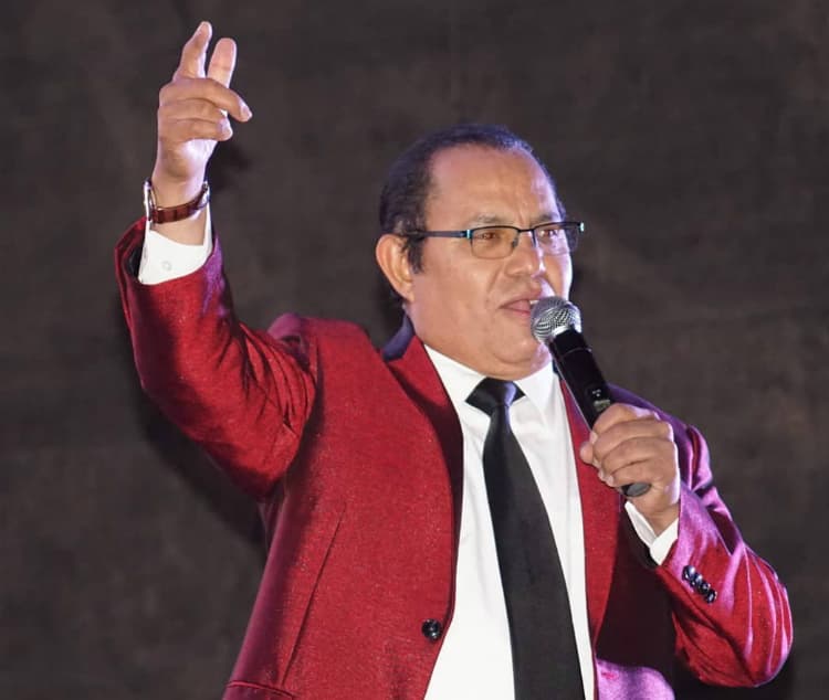 Raymundo Espinoza sufrió un infarto
