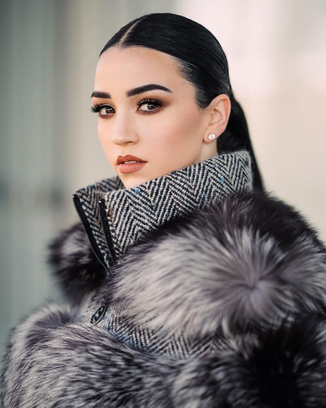 Estibaliz es cantante y empresaria, ya que cuenta con su propio salón de belleza y este año se espera que lance su primer álbum como solista.