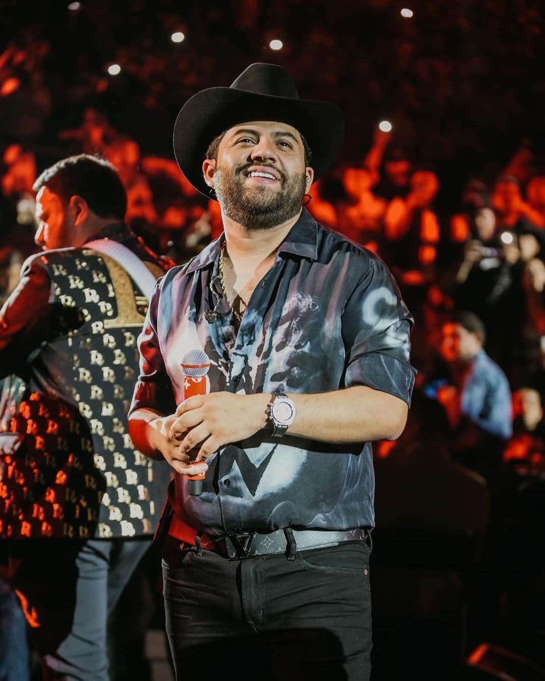 Luis R Conríquez y Edén Muñoz preparan dueto y ya grabaron hasta video