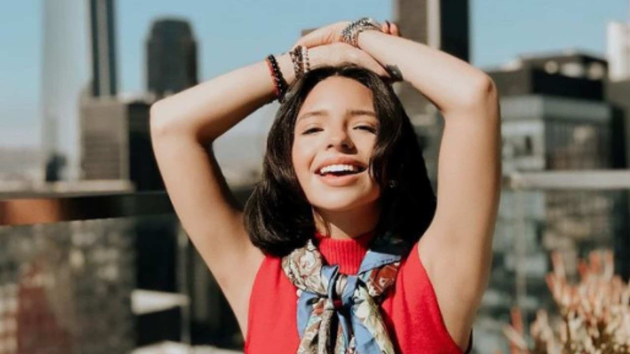 Ángela Aguilar: Su hermana y su mamá la llaman ‘aburrida’ y así reacciona la cantante
