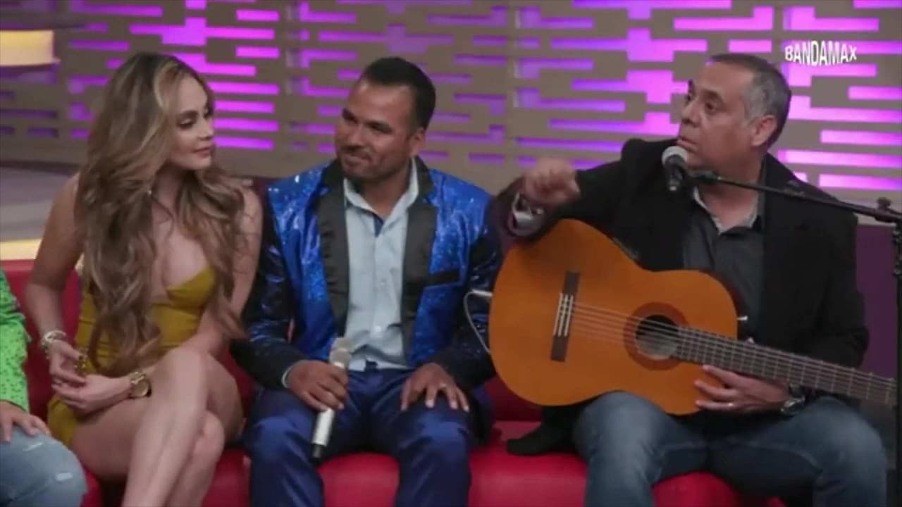 César Filio le entra a una competencia de chistes con El Indio Brayan