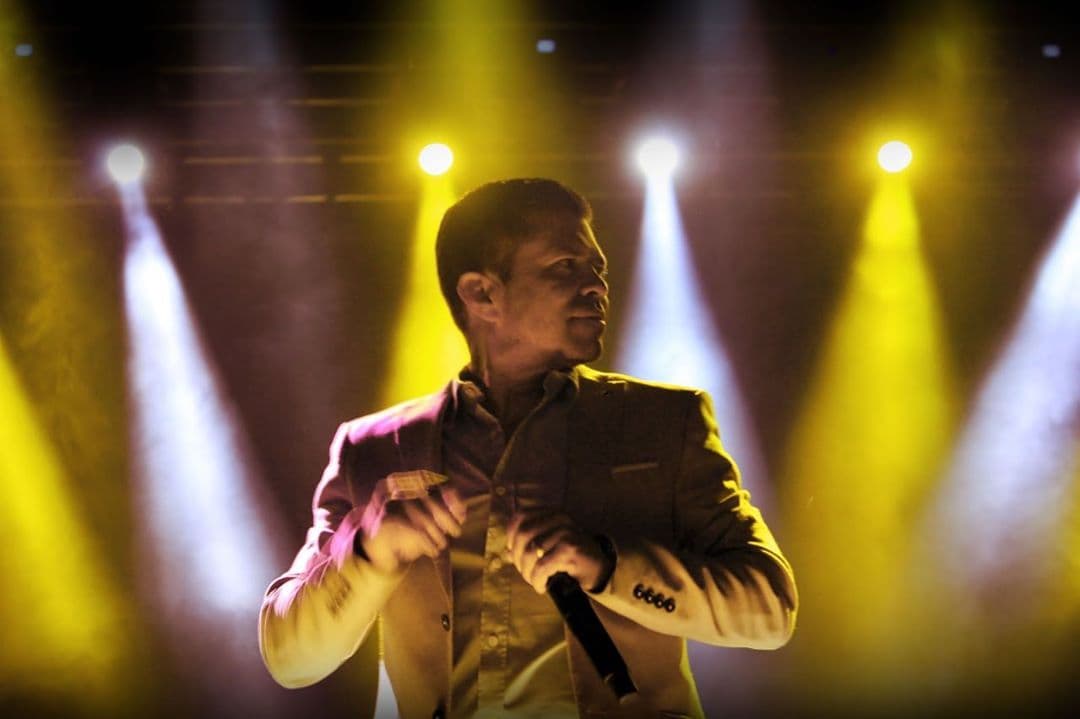 Jorge Medina promueve su segundo disco como solista, "Directo Al Corazón".