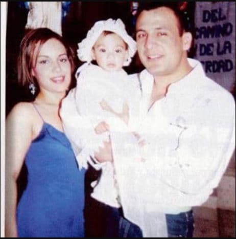 Durante esta relación “El Gallo de Oro” y Gabriela tuvieron a su hija, Gabriela Elizalde.