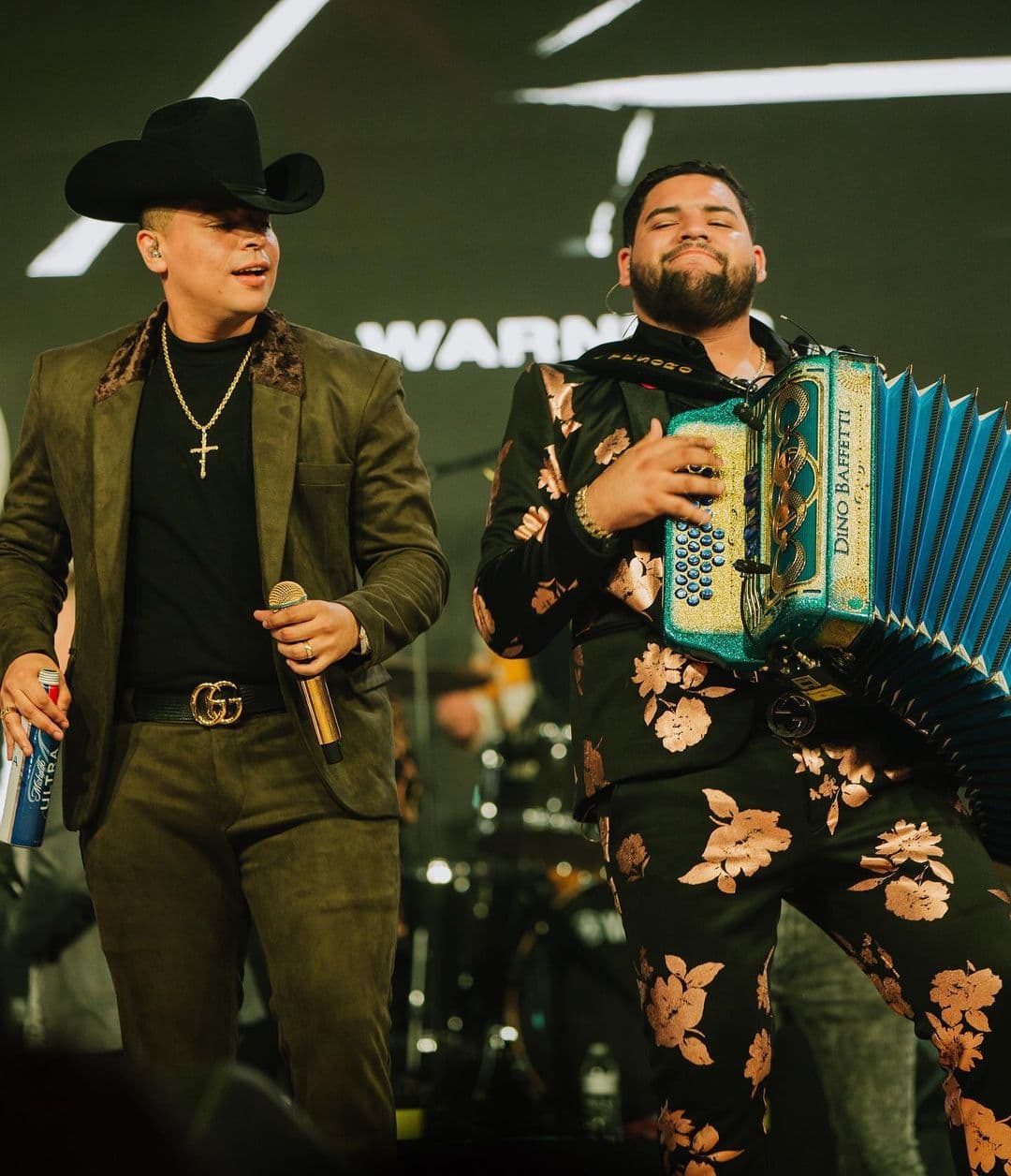 Grupo Firme quiere hacer historia en el famoso Staples Center de Los Ángeles