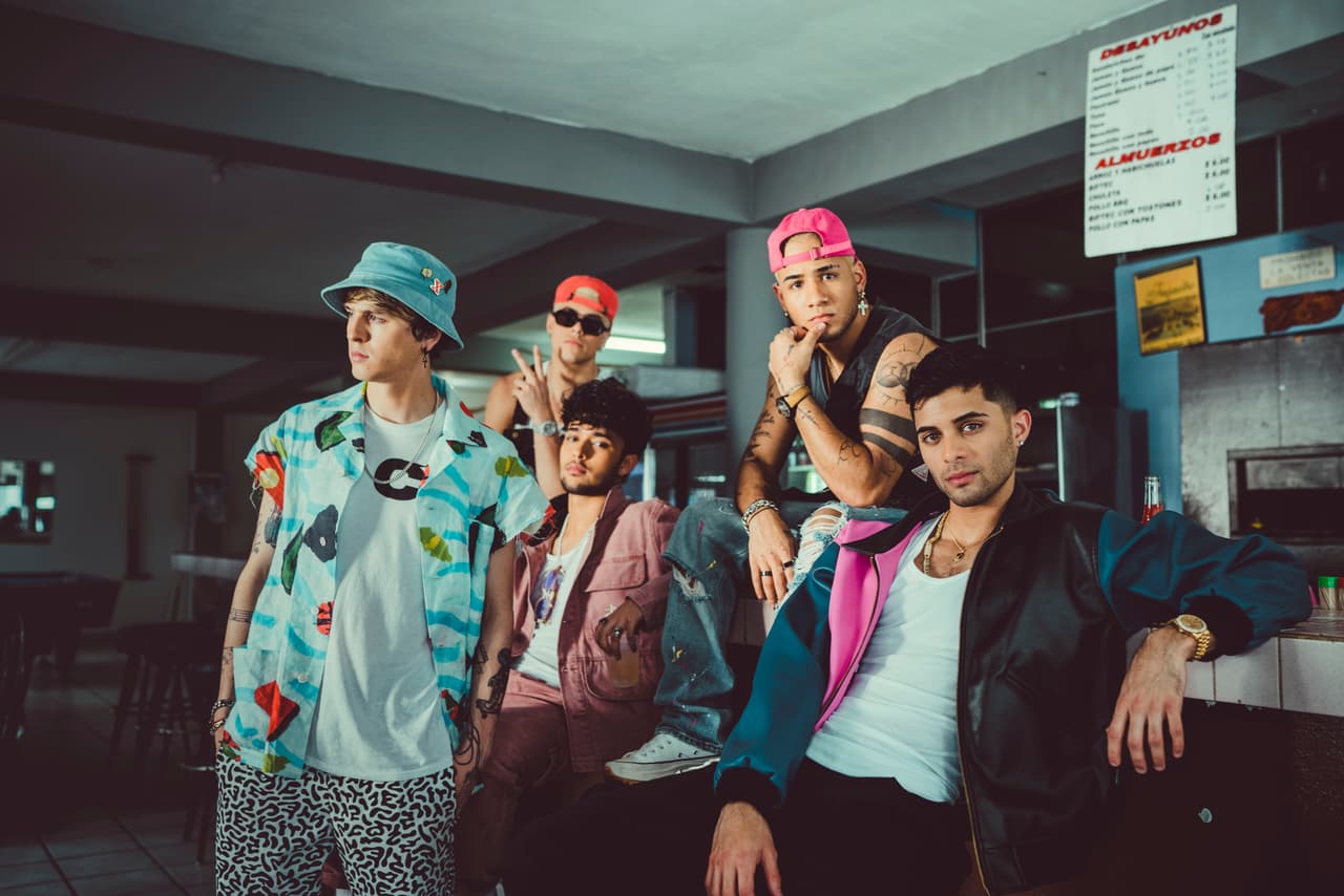 CNCO.