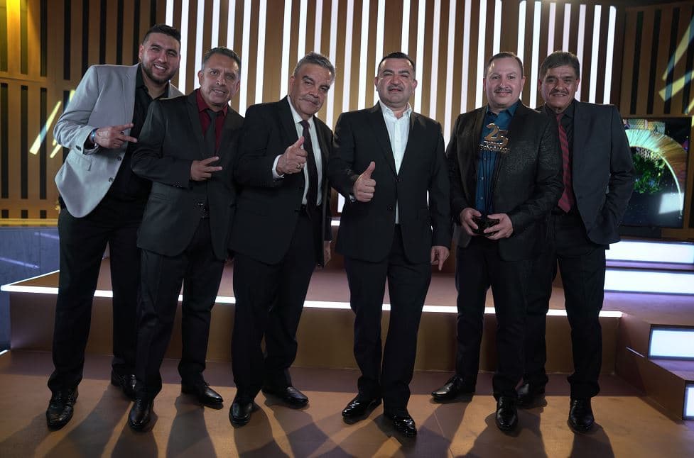 Conjunto Primavera llegó al evento como una de las agrupaciones estelares.