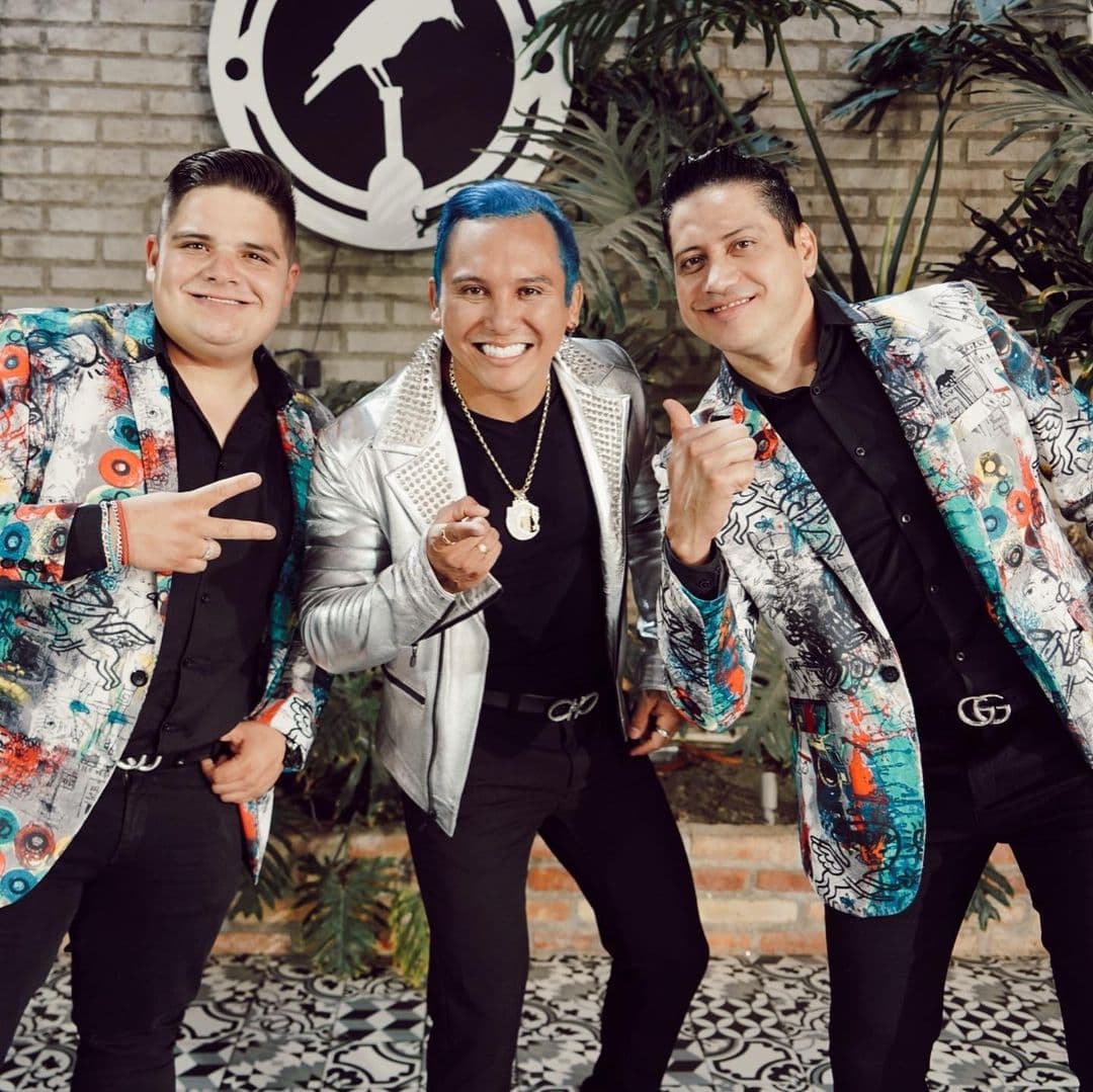 Pequeños Musical y Edwin Luna colaboran en los éxitos 'Y Yo Que Te Amo/Me Encantaría'