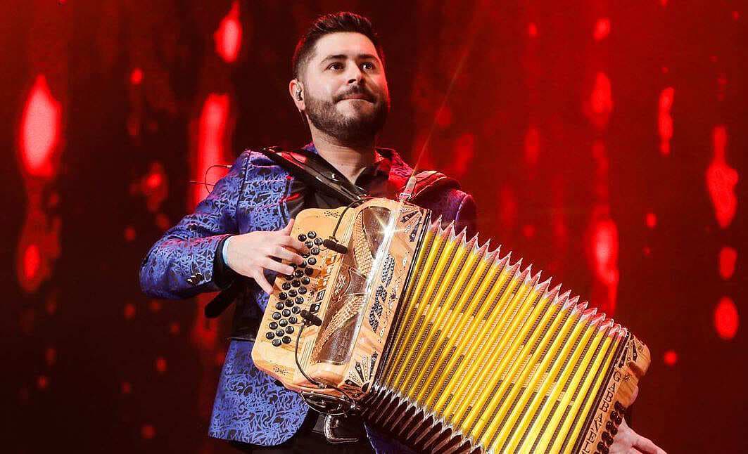 ¿De Banda MS a Calibre 50? Se rumoraba que él sería el nuevo vocalista