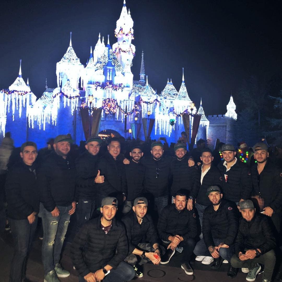 Los integrantes de la "Madre de Todas las Bandas" se divirtieron como niños en Disneyland.