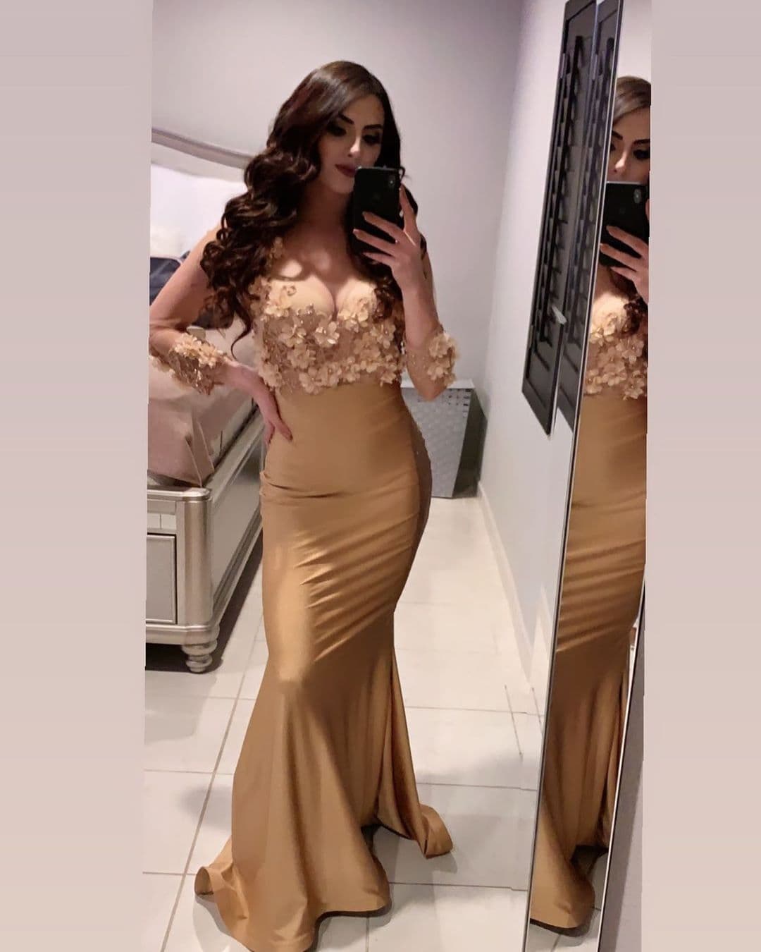 Cuenta con más de 200 mil seguidores en su cuenta de Instagram, su única red social oficial.