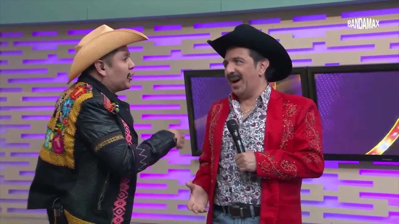 Del 'pisotón' al 'machucón', El Chato Ontiveros se midió en la cantada con Pequeños Musical