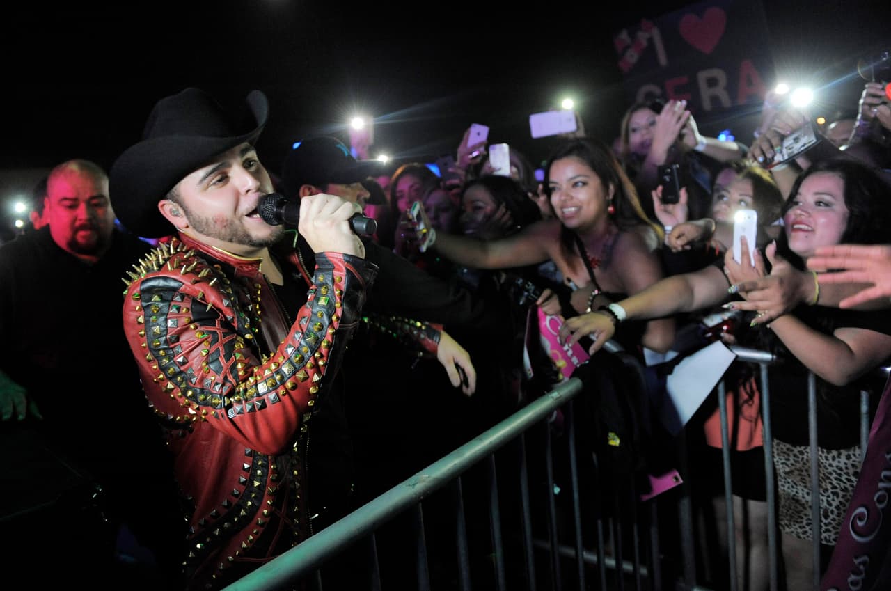 Es uno de los cantantes y compositores más importantes del regional mexicano.