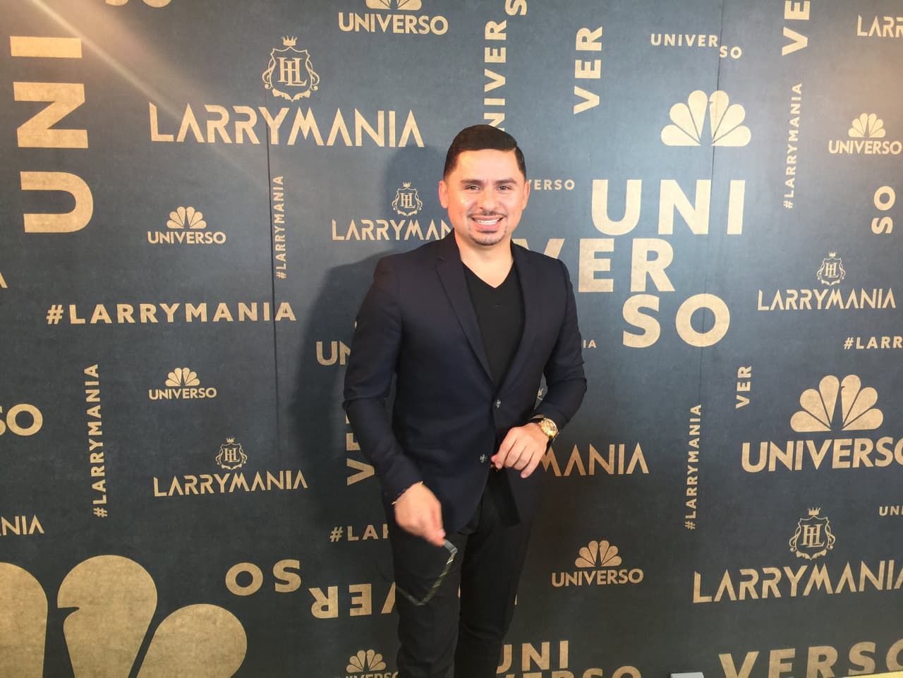 Larry Hernández