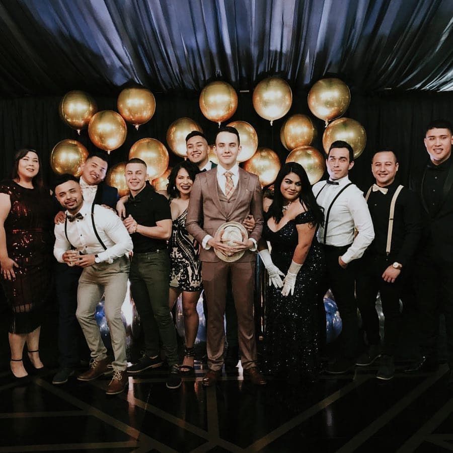 Tanto Jhonny como Chiquis compartieron imágenes de la fastuosa fiesta en sus redes sociales.
