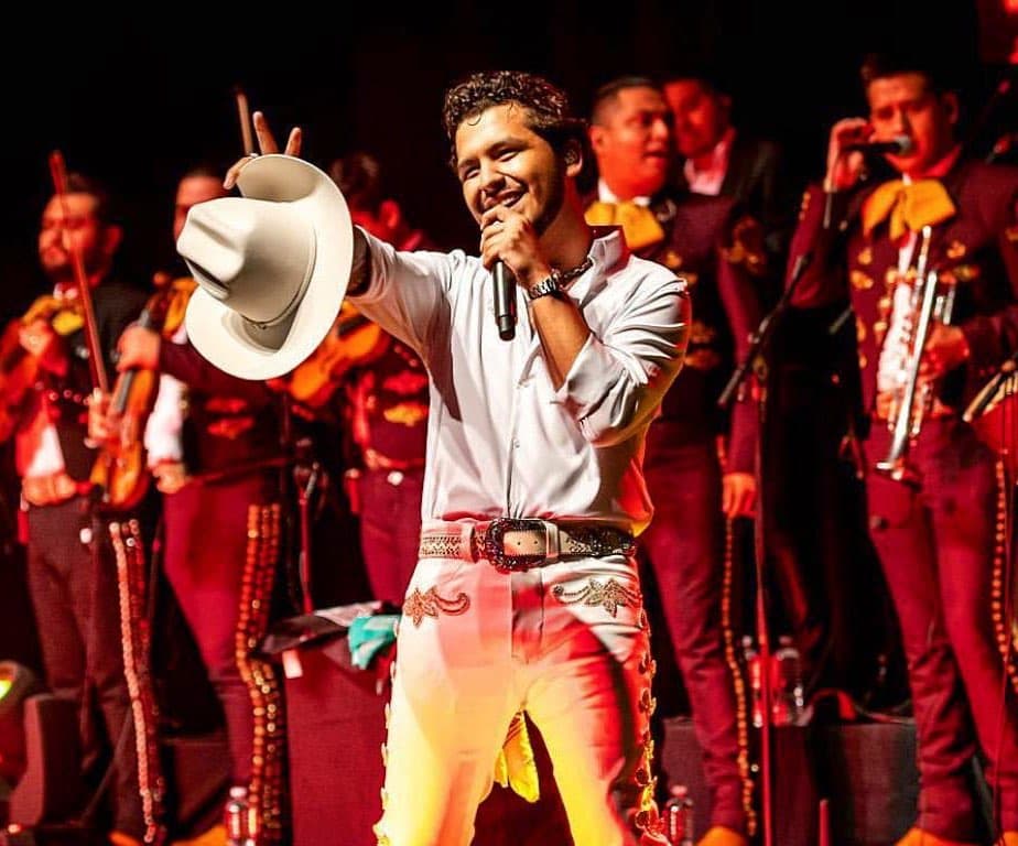 Ya sea como cantante o compositor, Christian Nodal vive uno de los mejores momentos en su exitosa carrera y es uno de los exponentes del regional mexicano más destacados en la actualidad.