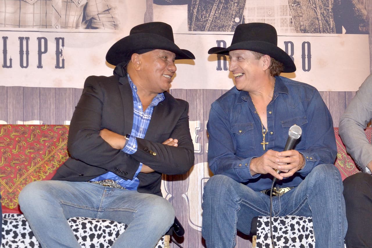 Lupe y Ramiro han tocado juntos en Bronco por más de tres décadas.