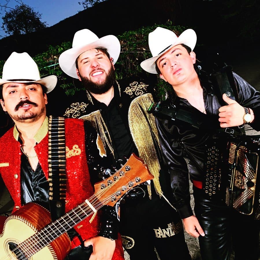 El Fantasma y Los Dos Carnales siguen triunfando con su colaboración musical.