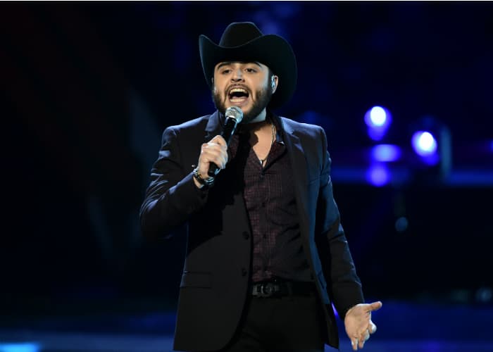 Gerardo Ortiz ¿cambia la banda por el reggaetón?