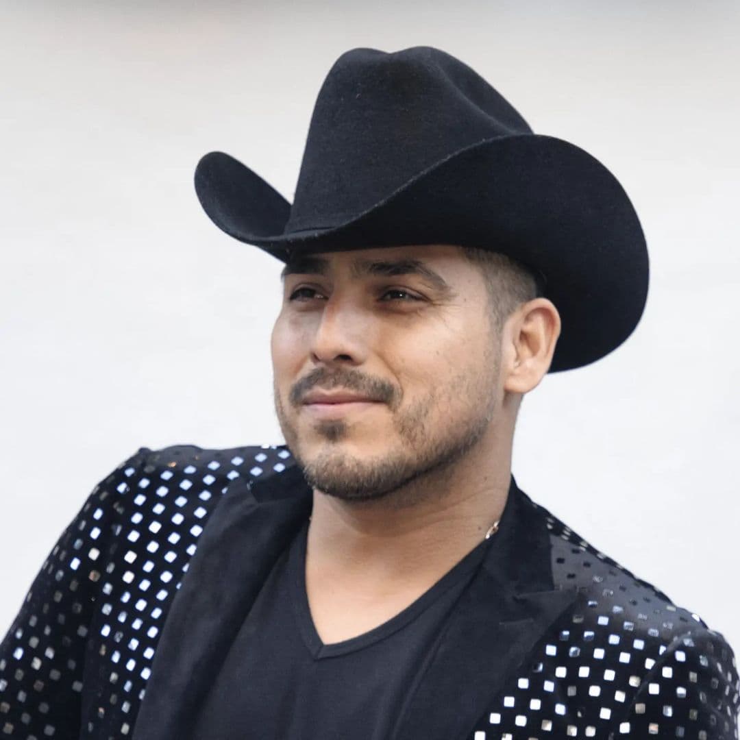 Espinoza Paz suma ya 5 semanas en primer lugar con su 'Mushasha Shula'