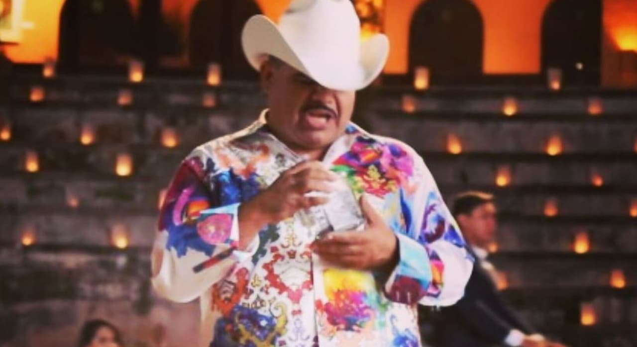 Chuy Lizárraga da una probadita de su nueva música que incluirá en disco