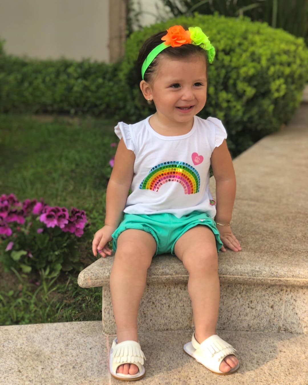 Tiene cuatro hermanos: Miguel Alexander y Dasha, hijos de Edwin Luna, y Elian y Damian, hijos de Kimberly Flores.
