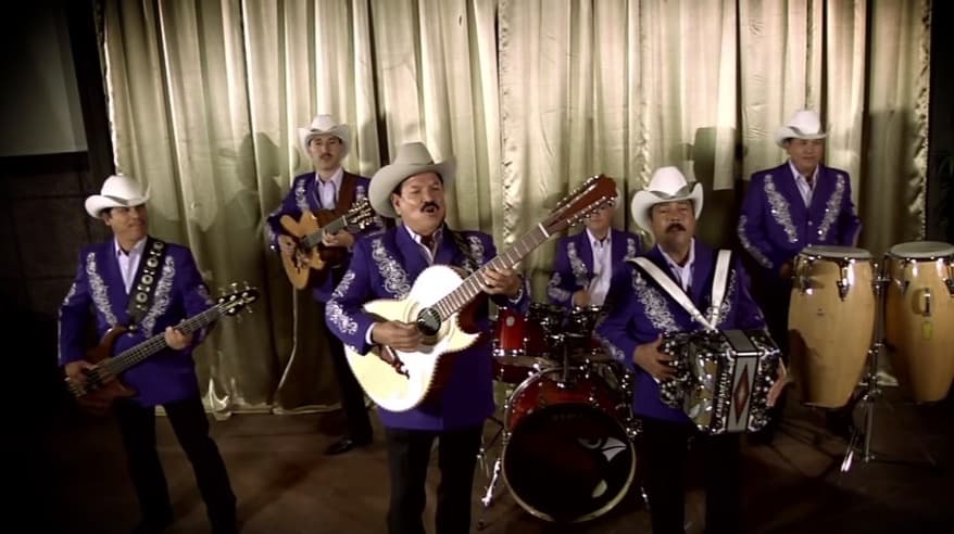 El primer disco titulado “Si Yo Fuera Él”, fue un parteaguas en la carrera musical de la agrupación, por la gran aceptación del público.