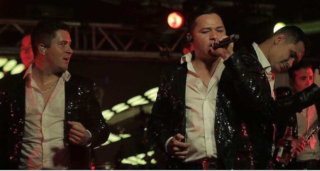 Integrante de Banda Los Recoditos recrea TikTok de ‘100 Mexicanos Dijieron’
