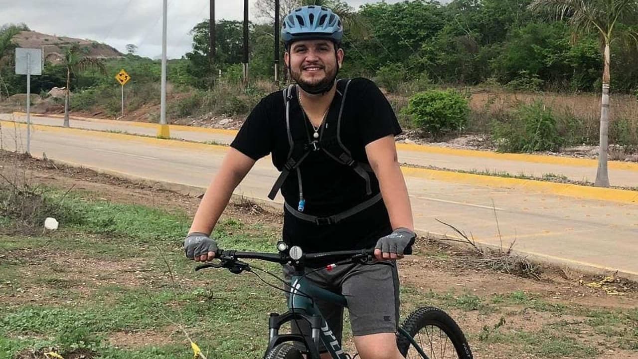 Captan caída de Edén Muñoz al andar en bici