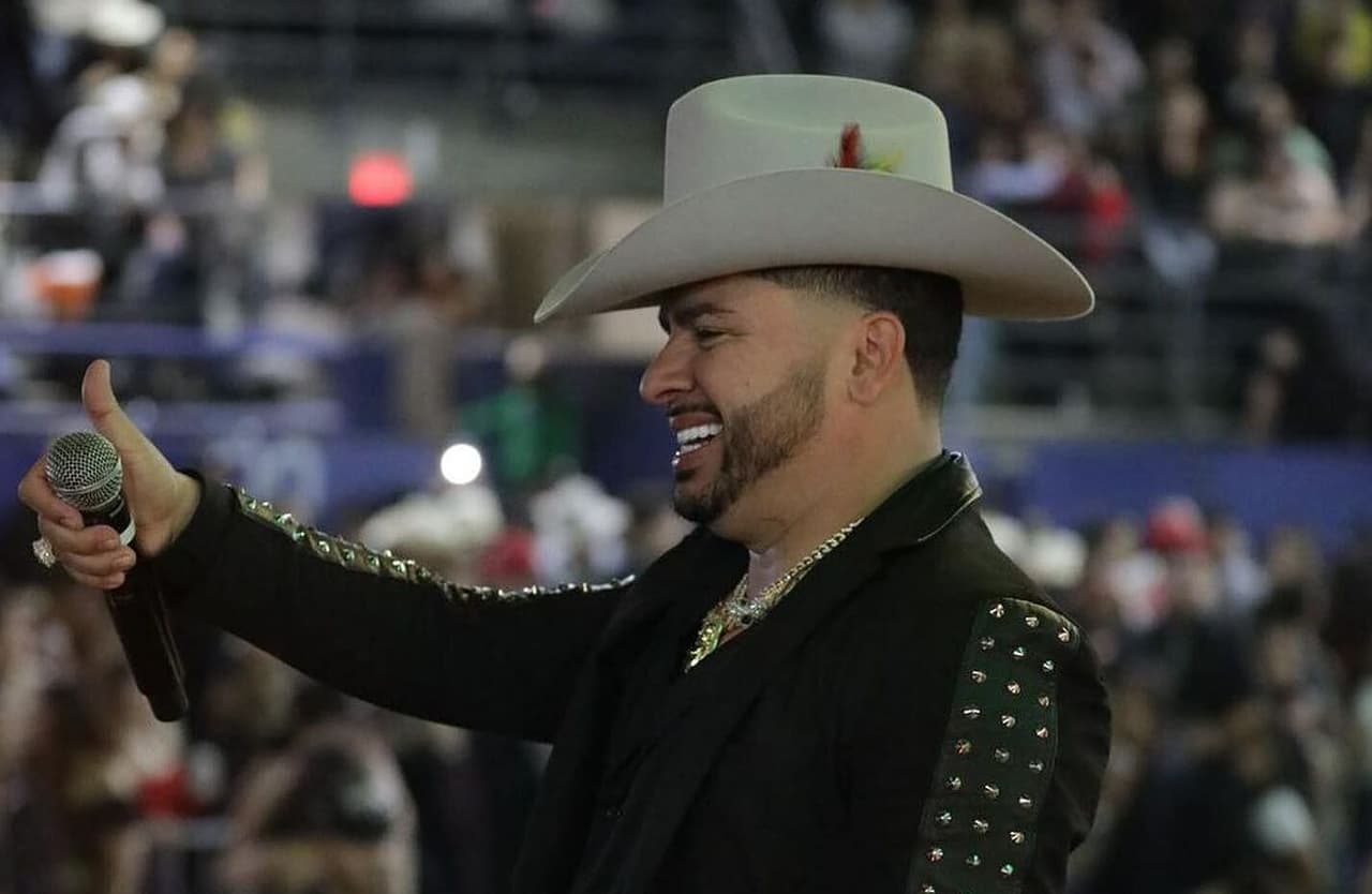 Larry Hernández prepara su regreso a México