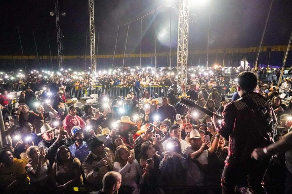 Eslabón Armado reunió a miles de sus seguidores en Florida.