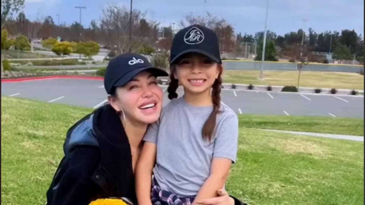 Chiquis consintió a pequeña fan de Jenni Rivera