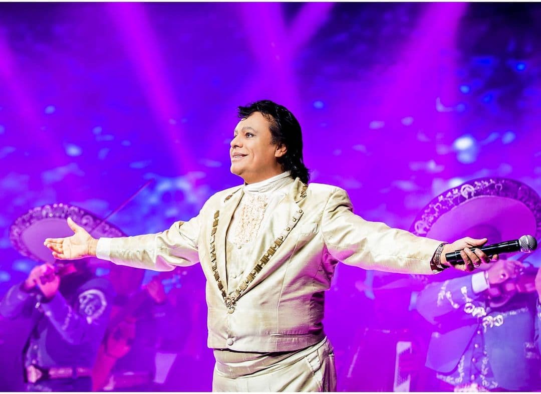 Juan Gabriel compuso una de las canciones más escuchadas en el 10 de mayo, "Amor Eterno",