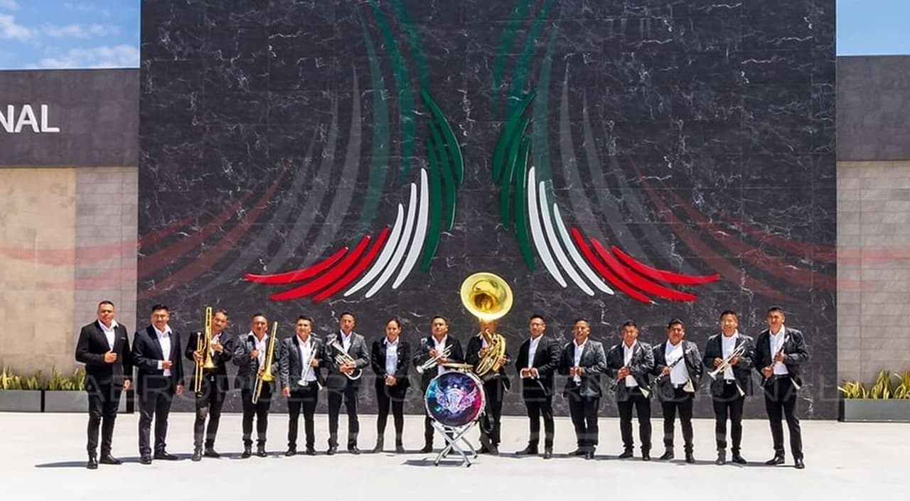 El AIFA presentó a su Banda FX integrada por elementos de la Sedena