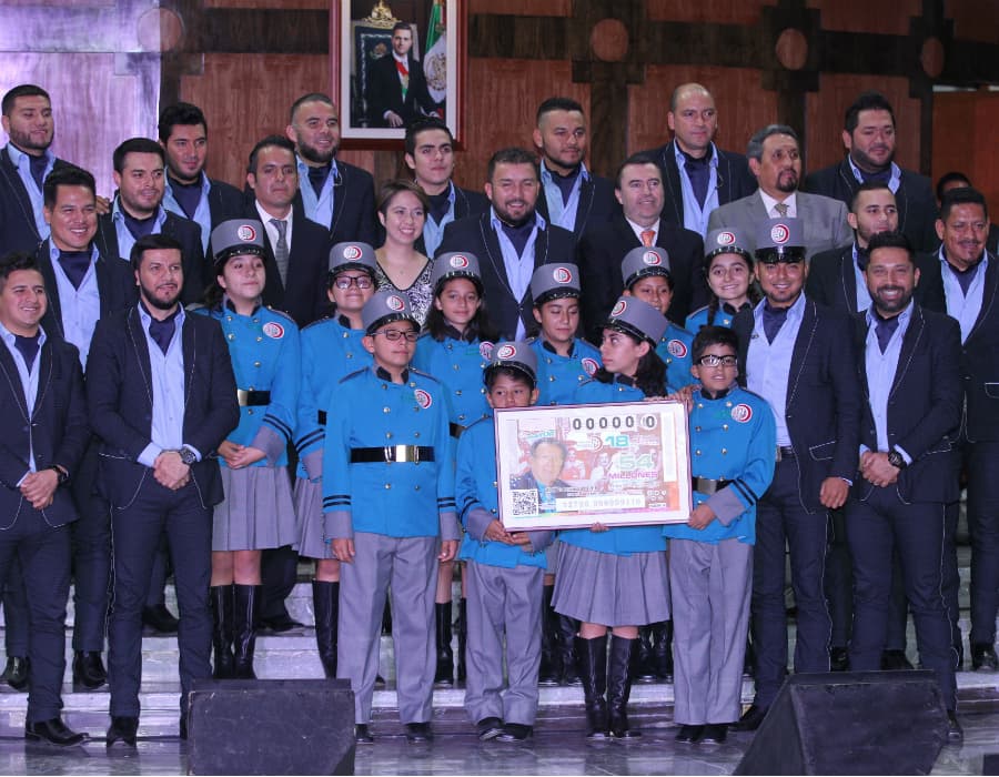 Banda El Recodo pone el ritmo en el natalicio de Cruz Lizárraga