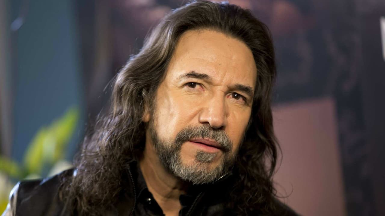 Chofer crea el mejor autobús inspirado en Marco Antonio Solís y ‘El Buki’ lo visita