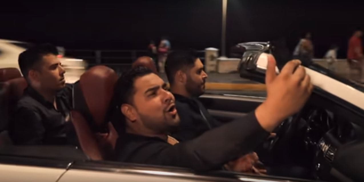 El primer sencillo del disco "Con Todas las Fuerzas", de 2018, fue "Mejor Me Alejo" y el video del tema ya entró en el conteo de los más vistos con sus más de 329 millones de vistas desde su estreno.
