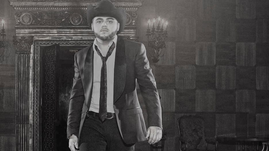 IMAGEN RELACIONADA: Destrozan el escenario de Gerardo Ortiz.