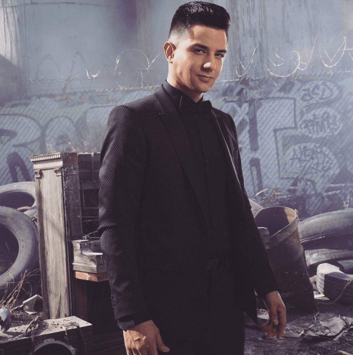 ¡Luis Coronel celebra por adelantado su cumpleaños!