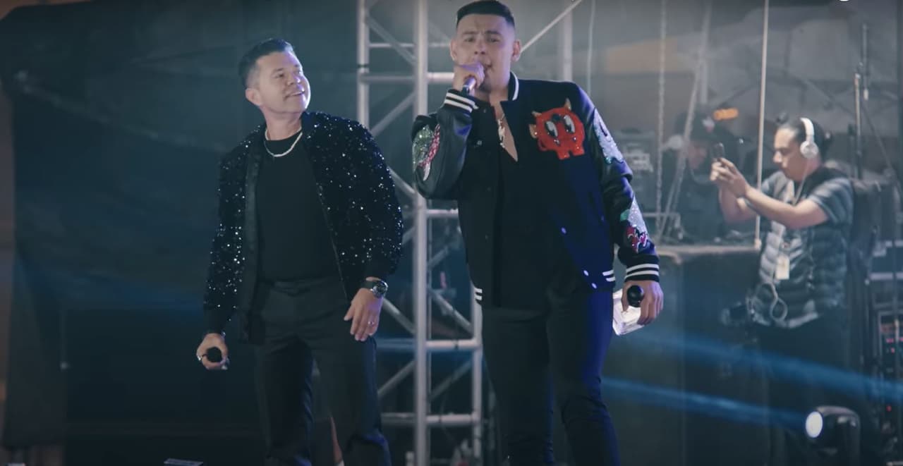 'El Yaki' y Jorge Medina la arman con su dueto en vivo 'Desahógate'